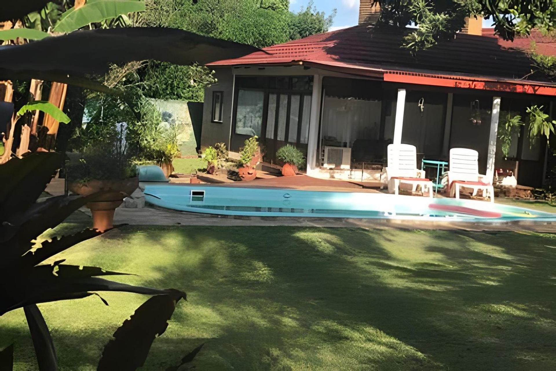 Cabanas Con Piscina En La Entrada De Obera Bagian luar foto