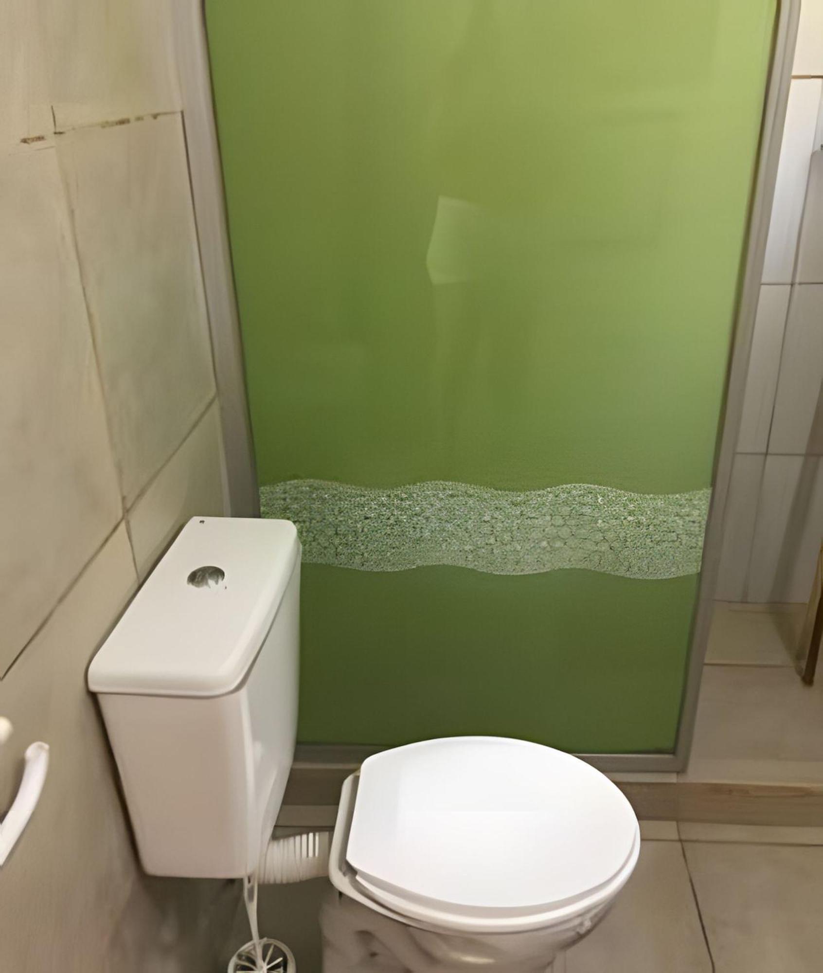 Cabanas Con Piscina En La Entrada De Obera Bagian luar foto