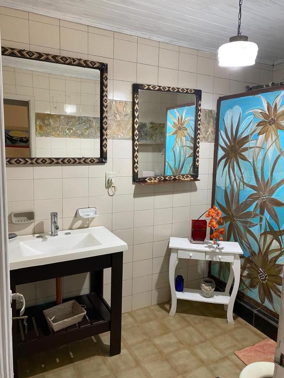 Cabanas Con Piscina En La Entrada De Obera Bagian luar foto