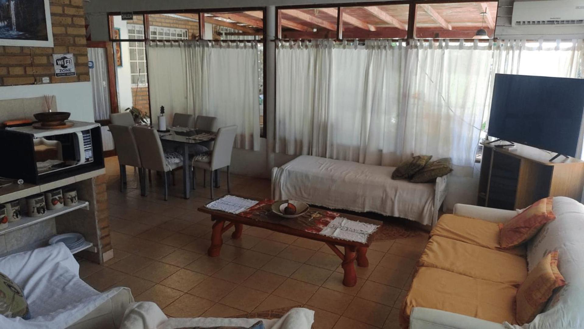 Cabanas Con Piscina En La Entrada De Obera Bagian luar foto